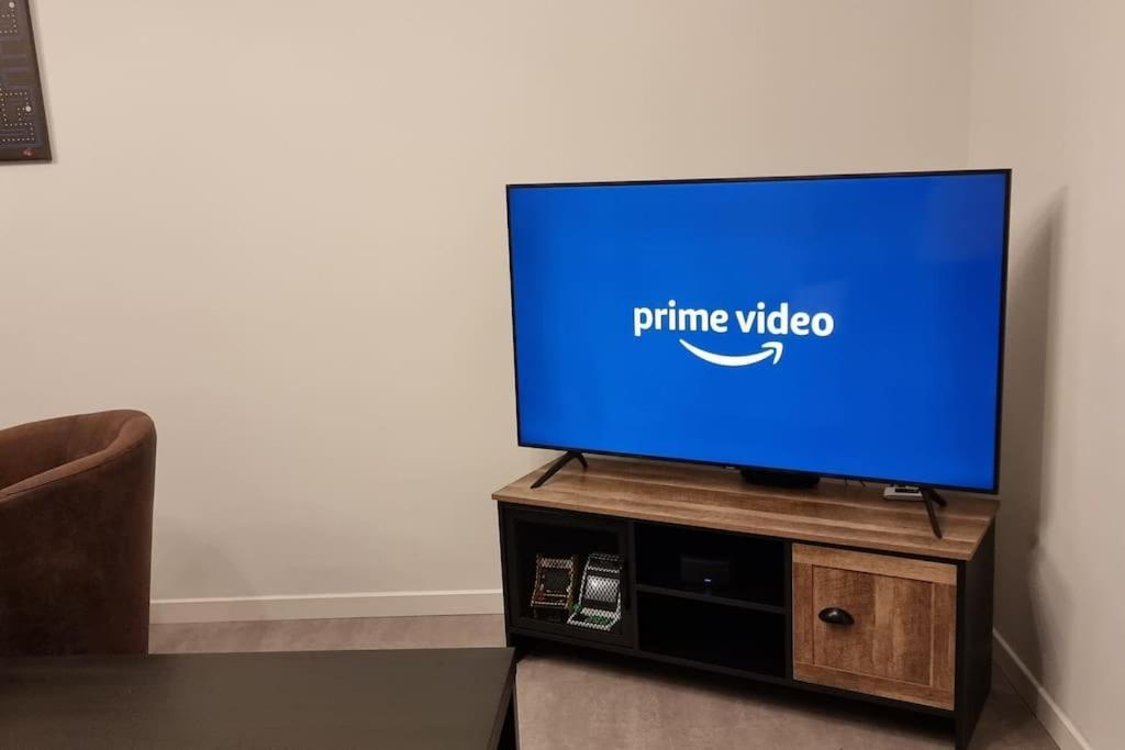 Belle Maison Climatisee Renovee Pac-Man Entre Collegues, Amis, Famille - Barbecue - Netflix - Prime - Baby Foot 50Cts Saint-Seurin-sur-l'Isle Exterior photo