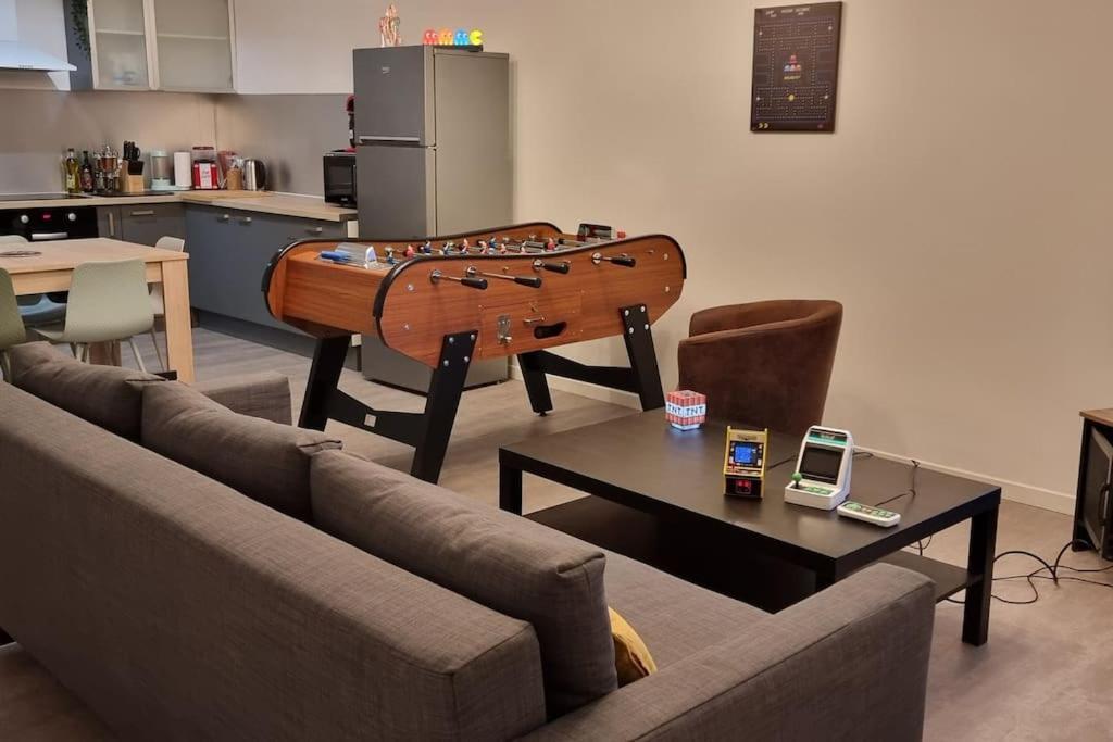 Belle Maison Climatisee Renovee Pac-Man Entre Collegues, Amis, Famille - Barbecue - Netflix - Prime - Baby Foot 50Cts Saint-Seurin-sur-l'Isle Exterior photo