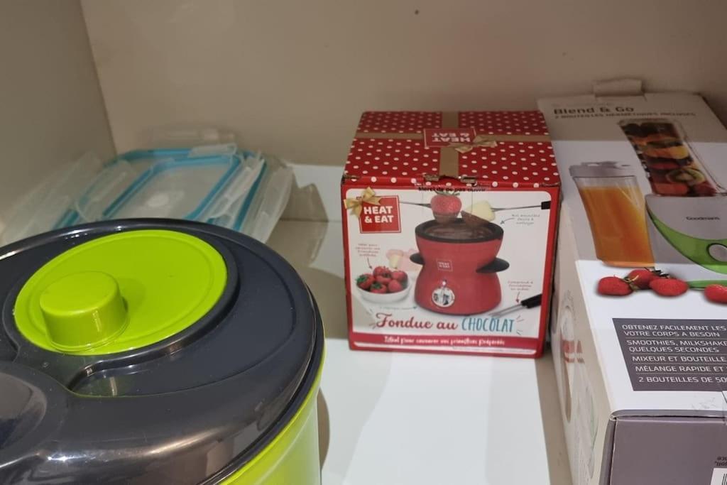 Belle Maison Climatisee Renovee Pac-Man Entre Collegues, Amis, Famille - Barbecue - Netflix - Prime - Baby Foot 50Cts Saint-Seurin-sur-l'Isle Exterior photo