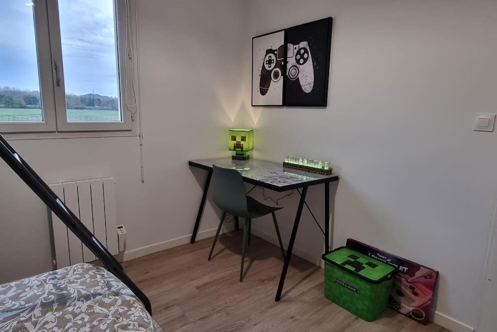 Belle Maison Climatisee Renovee Pac-Man Entre Collegues, Amis, Famille - Barbecue - Netflix - Prime - Baby Foot 50Cts Saint-Seurin-sur-l'Isle Exterior photo